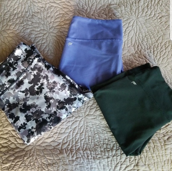 Fabletics Bundle Size Large - Picture 5 of 8